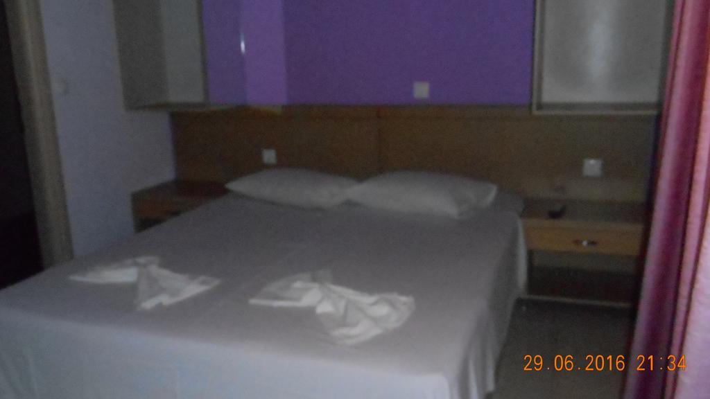 Dimis Studios And Apartments Olympiakí Aktí Esterno foto