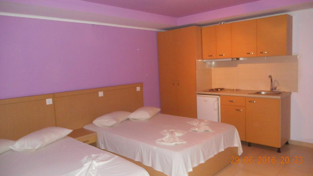 Dimis Studios And Apartments Olympiakí Aktí Esterno foto