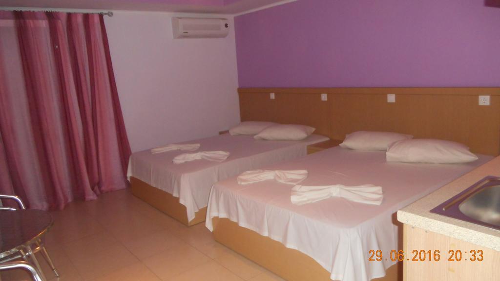 Dimis Studios And Apartments Olympiakí Aktí Esterno foto