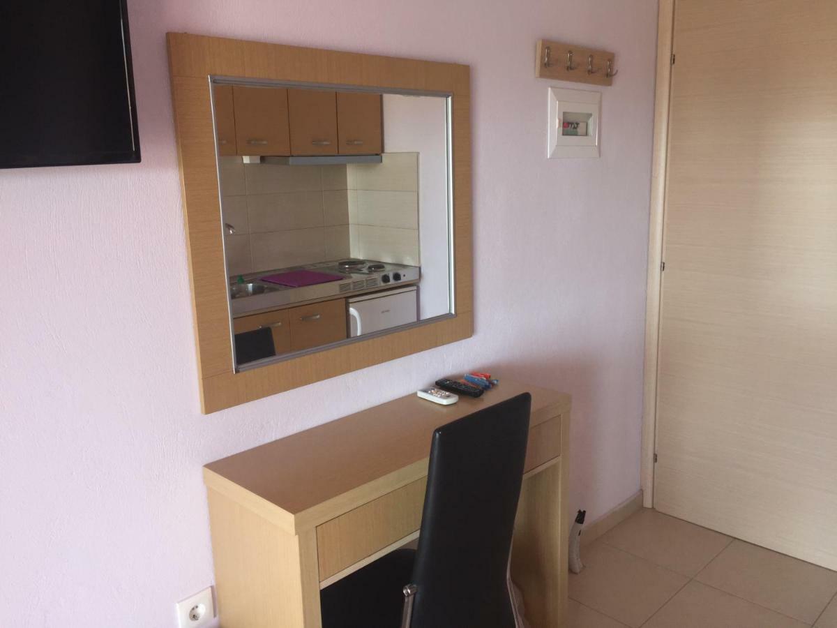 Dimis Studios And Apartments Olympiakí Aktí Esterno foto